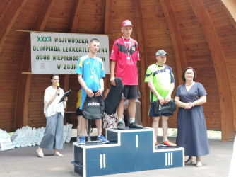 Nasi mieszkańcy na olimpiadzie lekkoatletycznej w DPS w Zgórsku.
