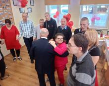 Zabawa walentynkowa w WTZ w Piasku Wielkim.asy-Resizecom