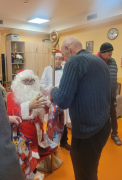 Odwiedziny Świętego Mikołaja w DPS w Łagiewnikach.