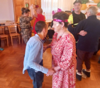 Zabawa karnawałowa w DPS w Kurozwękach.