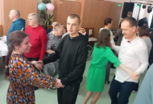 Mieszkańcy Domu na zabawie karnawałowej w DPS w Zborowie.