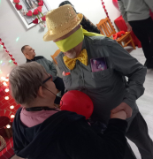 Udział mieszkańców Domu w zabawie walentynkowej.