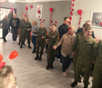Udział mieszkańców Domu w zabawie walentynkowej.