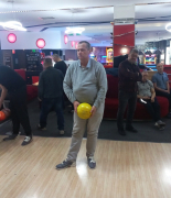 Mieszkańcy Domu w kręgielni.