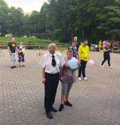 Mieszkańcy Domu na majówce w DPS w Słupi.