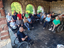 Mieszkańcy Domu na spotkaniu w DPS w Kurozwękach.