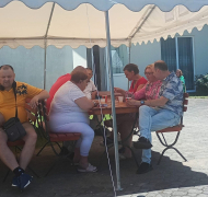 Mieszkańcy Domu na spotkaniu sobótkowym w DPS w Zborowie.